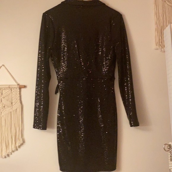 Tahari Sequin Fitted Dress🖤 - Picture 5 of 6